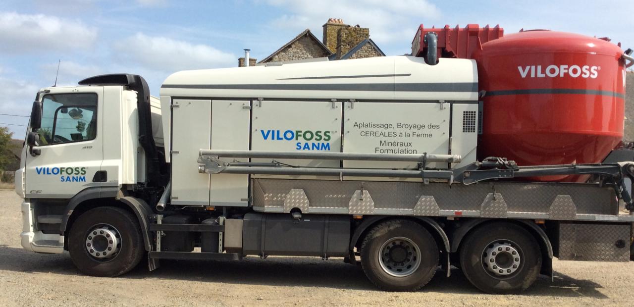 Camion usine fabrication aliment a la ferme